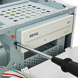 数码产品优选 佑泽904机箱与金士顿2G三代内存的批发指南